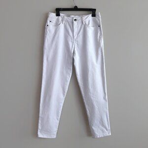 Size 6 -  Stretchy White Jeans - Cleo - Ankle Length